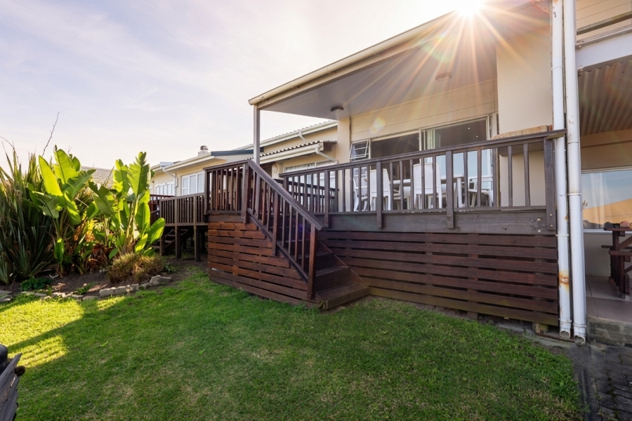 4 Bedroom Property for Sale in Haga Haga Eastern Cape